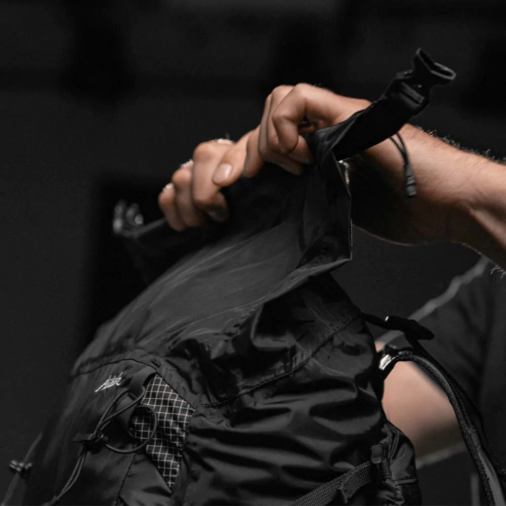 Matador Freerain22 Waterproof Packable Backpack 13 Matador Freerain22 Waterproof Packable Backpack - Image 13